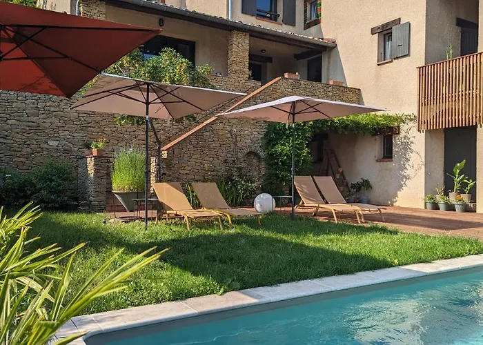 Casa Augusta Homestay *